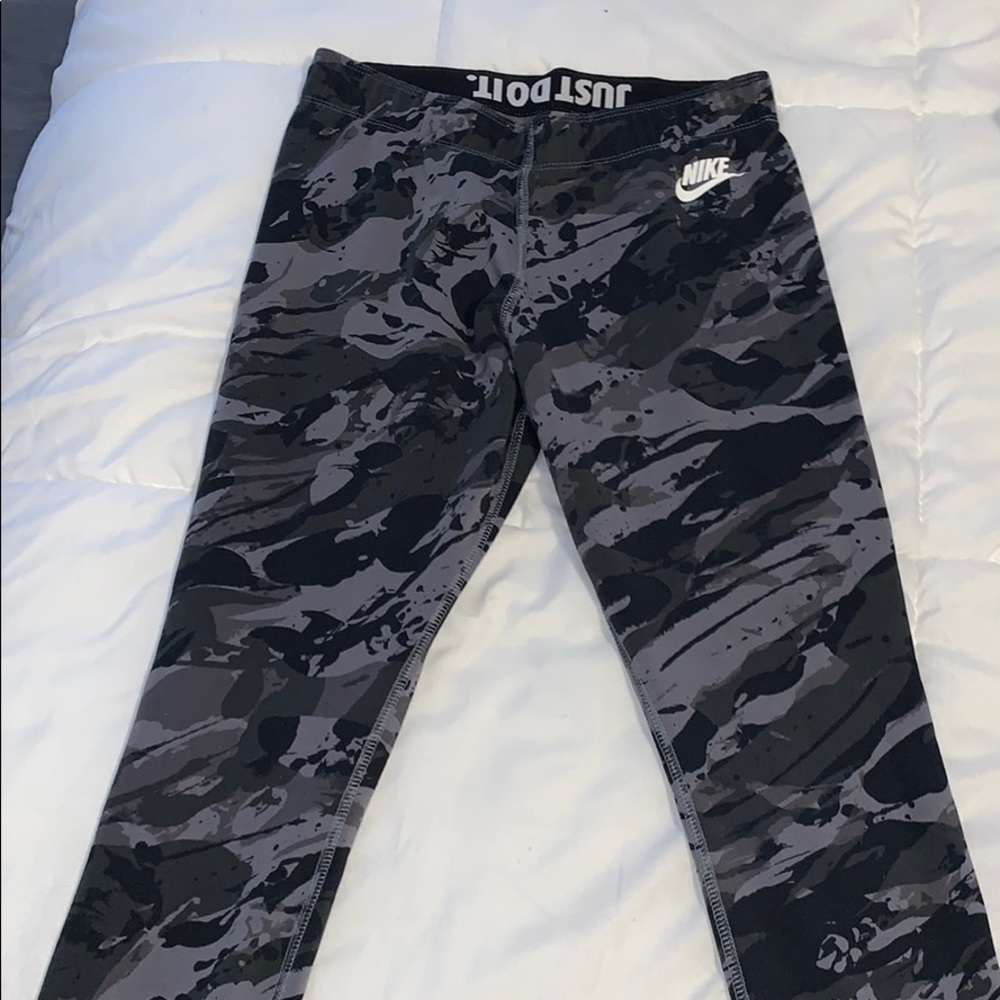 Nike black and grey Camo leggings